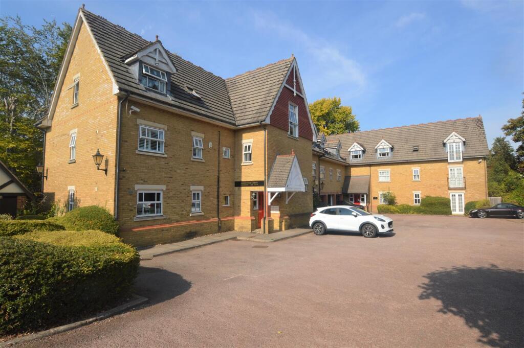 2 bed 1st Floor Flat for rent in Rickmansworth. From Grosvenor Estates 2 bed 1st Floor Flat for rent in Rickmansworth. From Grosvenor Estates