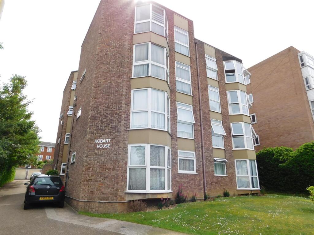 1 bed 1st Floor Flat for rent in Surbiton. From Matthew James 1 bed 1st Floor Flat for rent in Surbiton. From Matthew James