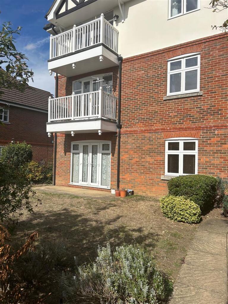 3 bed House (unspecified) for rent in Weybridge. From Matthew James