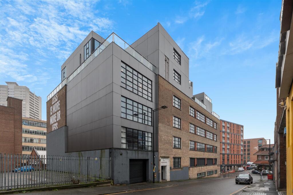 3 bed Apartment for rent in Birmingham. From Aston Knowles - Sutton Coldfield