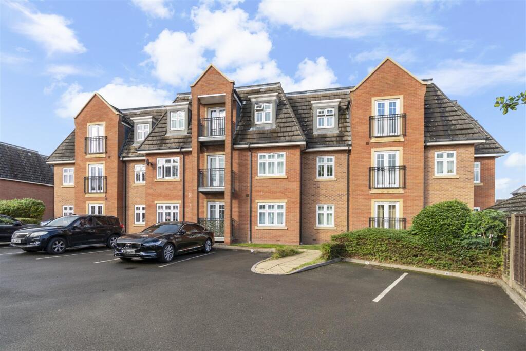 2 bed Apartment for rent in Sutton Coldfield. From Aston Knowles - Sutton Coldfield