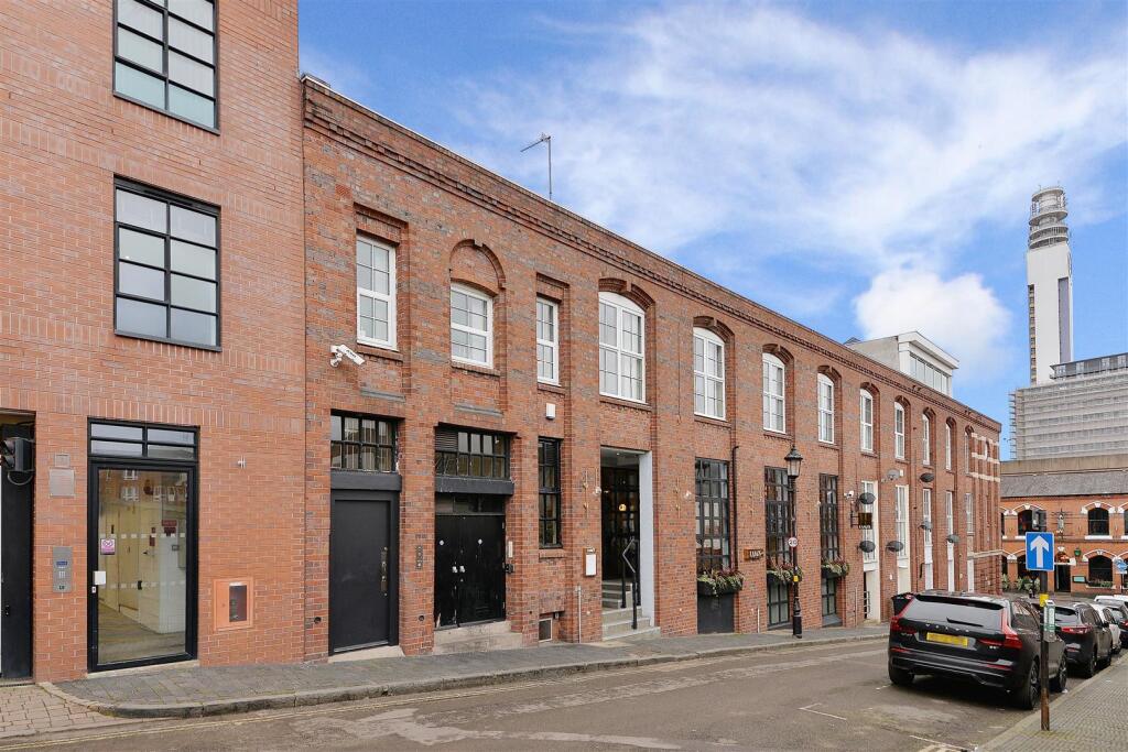 2 bed Apartment for rent in Birmingham. From Aston Knowles - Sutton Coldfield