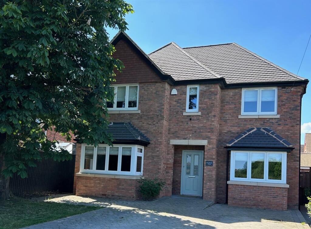 4 bed Detached for rent in Fradley. From Aston Knowles - Sutton Coldfield