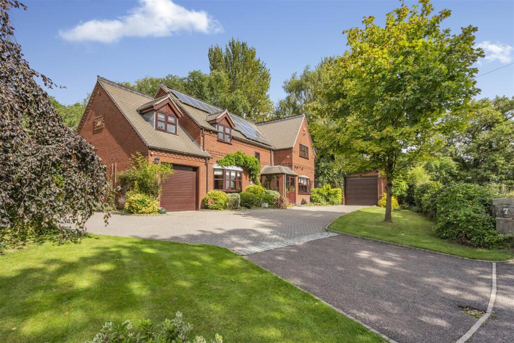 4 bed Detached for rent in Shenstone. From Aston Knowles - Sutton Coldfield