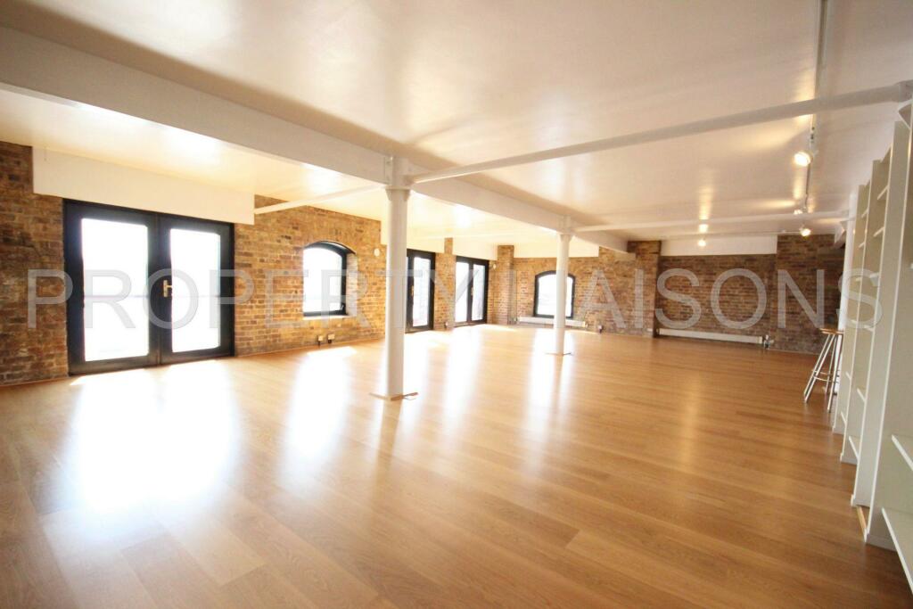 3 bed Flat for rent in London. From Property Liaisons of London Ltd