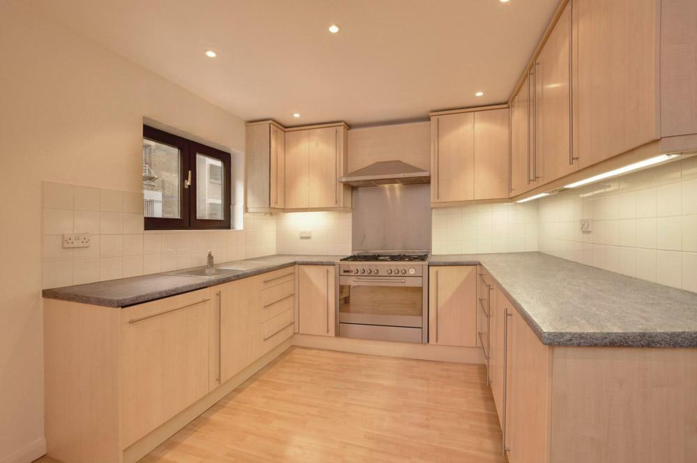 4 bed Detached House for rent in Stepney. From Property Liaisons of London Ltd