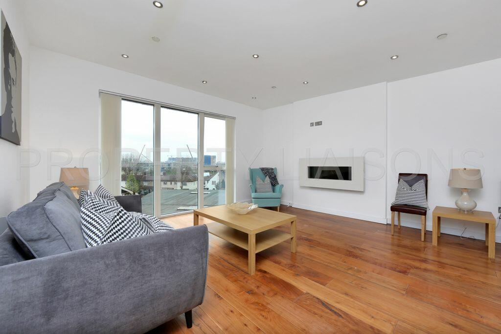 3 bed Apartment for rent in Greenwich. From Property Liaisons of London Ltd