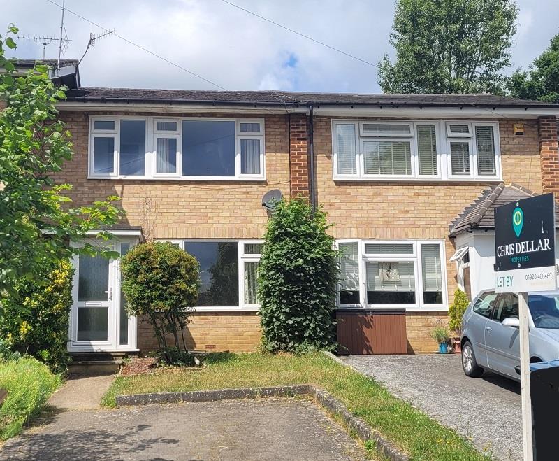3 bed Mid Terraced House for rent in Hertford. From Chris Dellar Properties - Buntingford