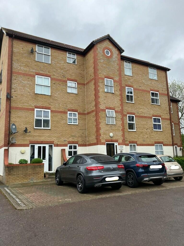 2 bed Apartment for rent in Mitcham. From Wyatt Hughes