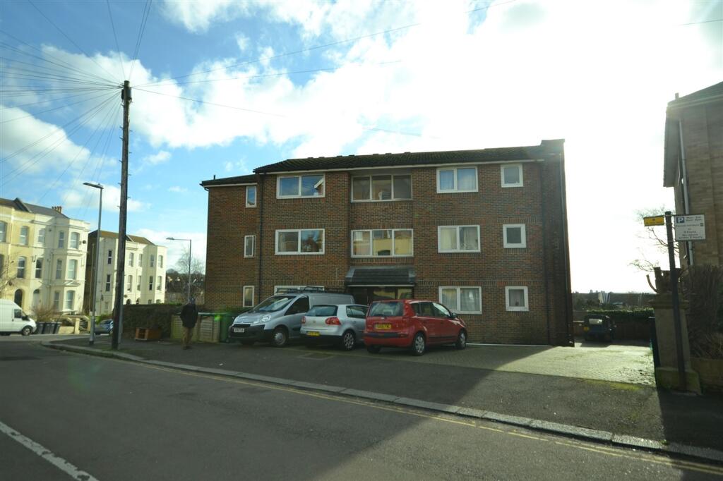 2 bed 1st Floor Flat for rent in Hastings. From Wyatt Hughes 2 bed 1st Floor Flat for rent in Hastings. From Wyatt Hughes