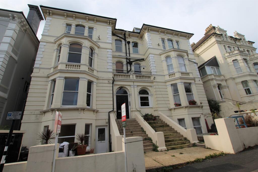 2 bed 1st Floor Flat for rent in Hastings. From Wyatt Hughes 2 bed 1st Floor Flat for rent in Hastings. From Wyatt Hughes