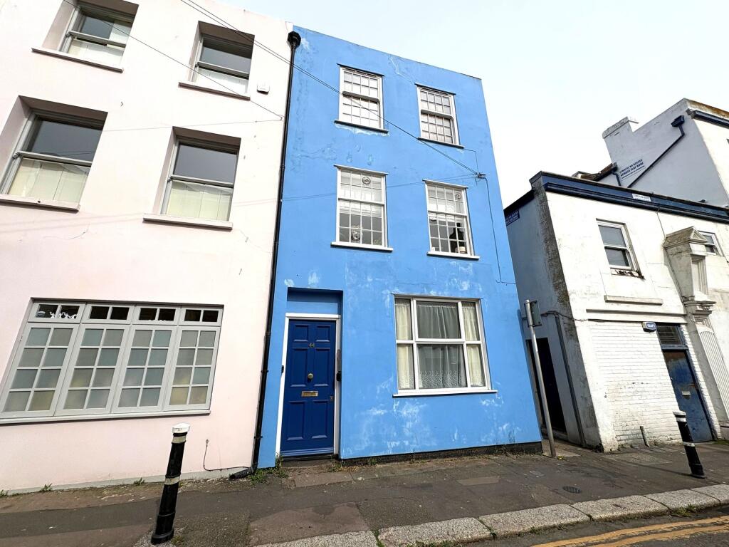 1 bed 1st Floor Flat for rent in Hastings. From Wyatt Hughes 1 bed 1st Floor Flat for rent in Hastings. From Wyatt Hughes