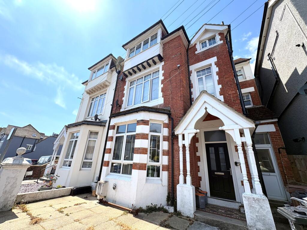 2 bed 1st Floor Flat for rent in Bexhill. From Wyatt Hughes 2 bed 1st Floor Flat for rent in Bexhill. From Wyatt Hughes
