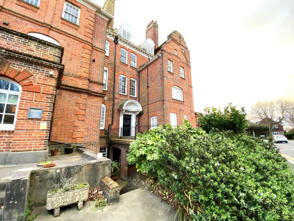 2 bed 1st Floor Flat for rent in Hastings. From Wyatt Hughes 2 bed 1st Floor Flat for rent in Hastings. From Wyatt Hughes