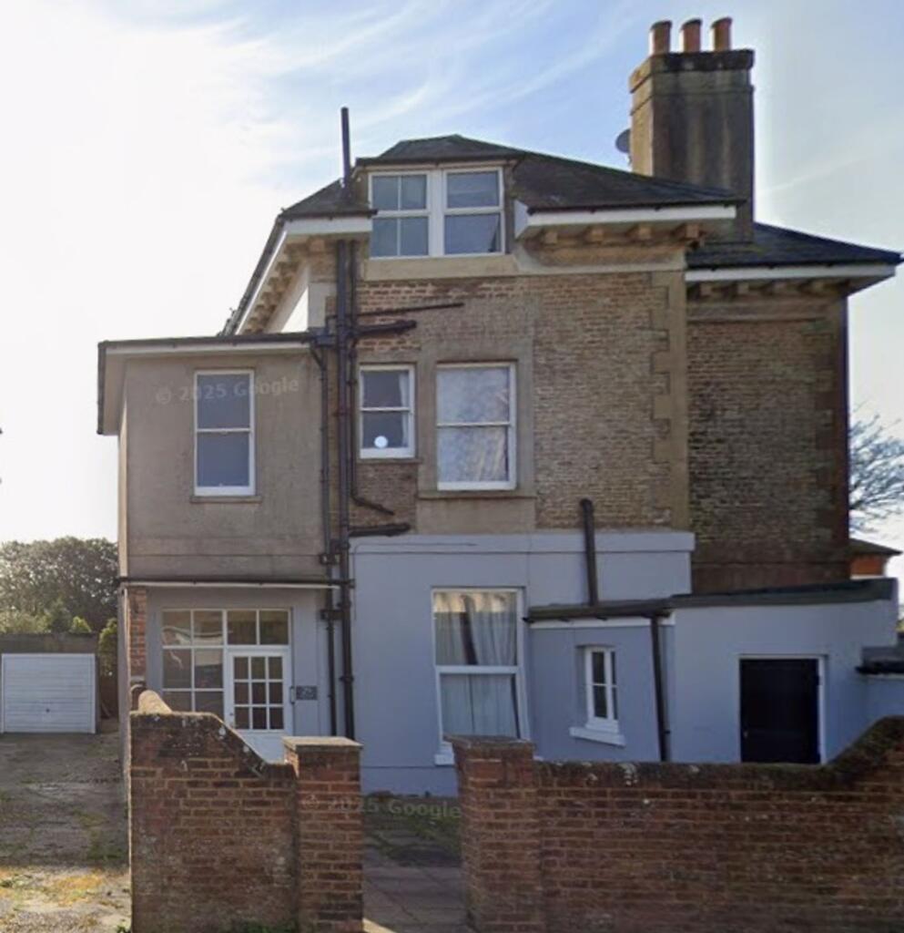 4 bed 1st Floor Flat for rent in Hastings. From Wyatt Hughes