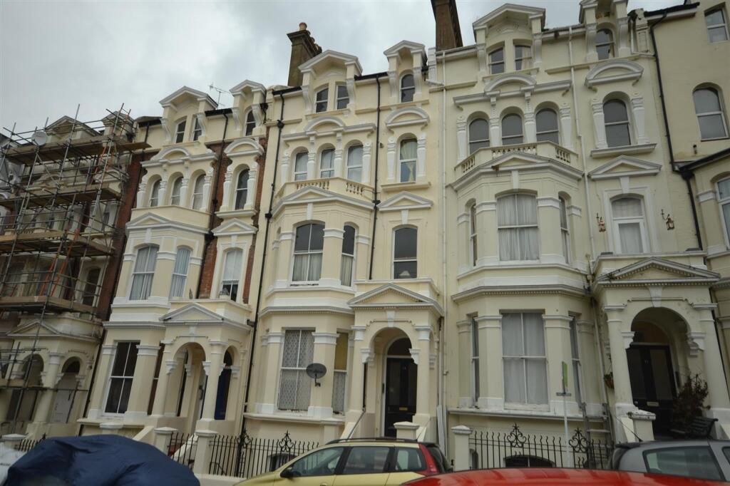 2 bed 1st Floor Flat for rent in Hastings. From Wyatt Hughes