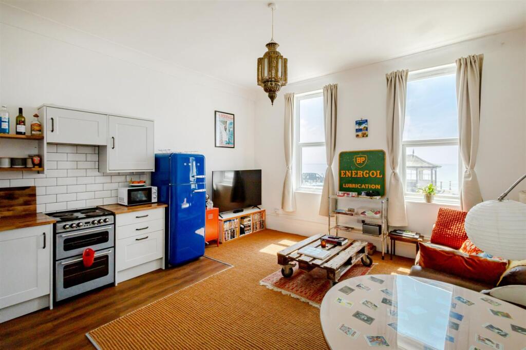 2 bed 1st Floor Flat for rent in Hastings. From Wyatt Hughes 2 bed 1st Floor Flat for rent in Hastings. From Wyatt Hughes