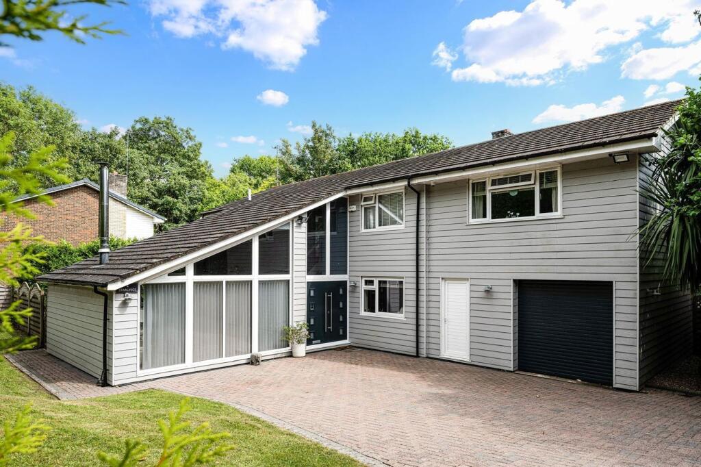 5 bed Detached for rent in Oxted. From Wyatt Hughes 5 bed Detached for rent in Oxted. From Wyatt Hughes