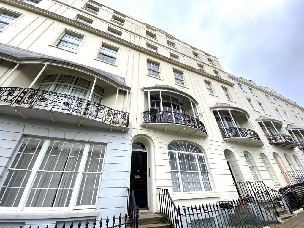 1 bed 1st Floor Flat for rent in Hastings. From Wyatt Hughes