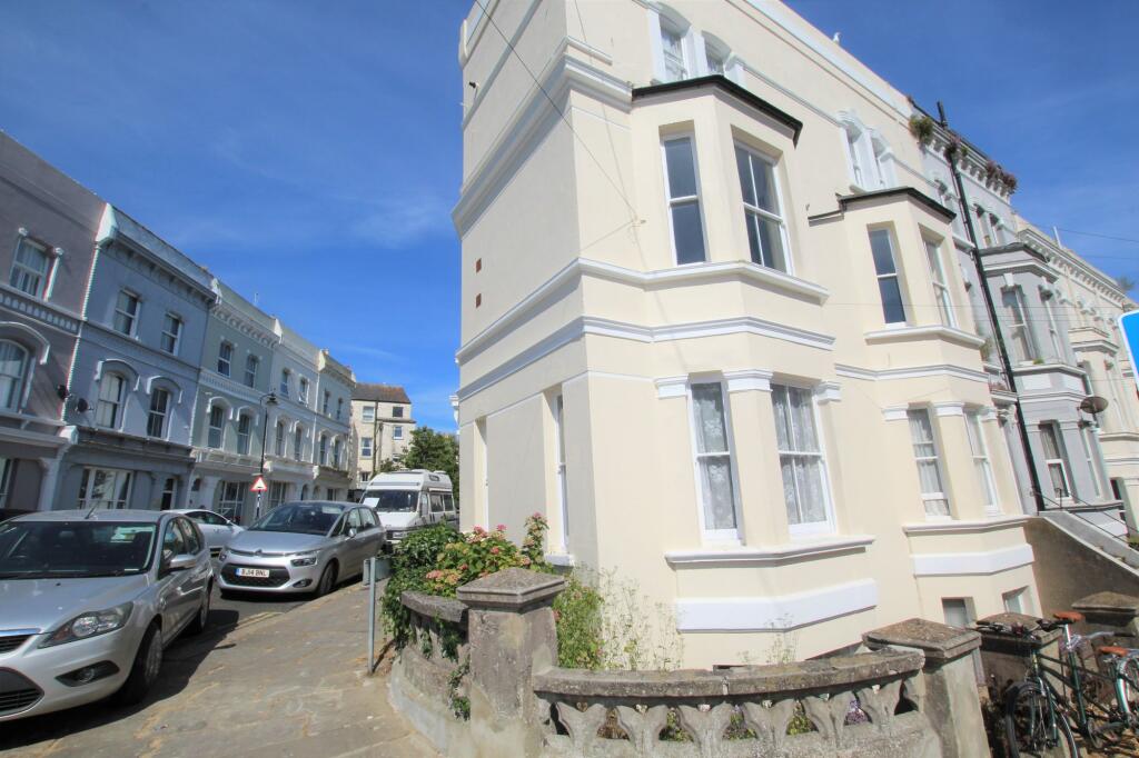 1 bed 1st Floor Flat for rent in Hastings. From Wyatt Hughes