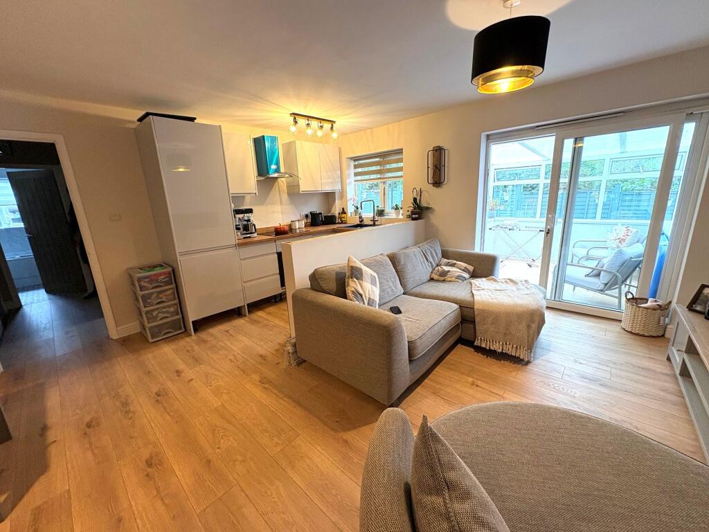 2 bed 1st Floor Flat for rent in Bachelor's Bump. From Wyatt Hughes 2 bed 1st Floor Flat for rent in Bachelor's Bump. From Wyatt Hughes