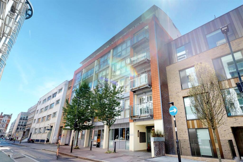 1 bed 1st Floor Flat for rent in London. From Scott City Residential - London