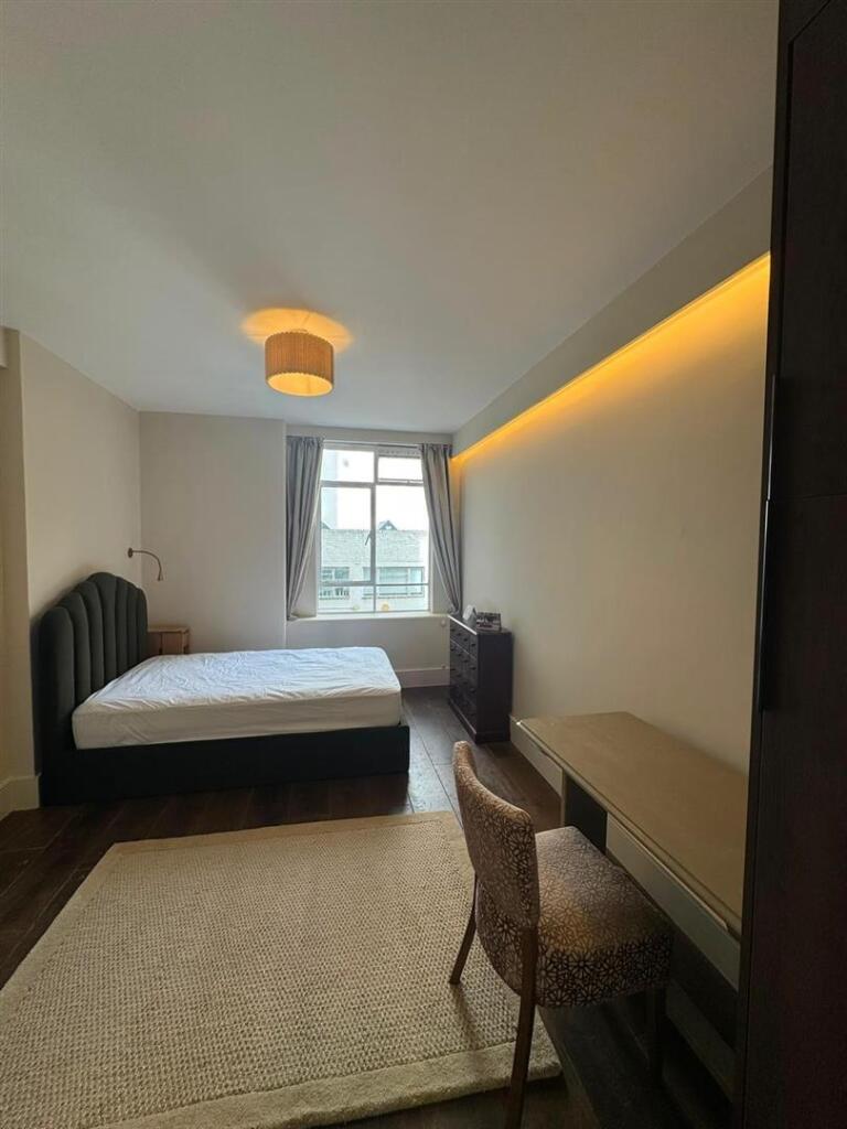 4 bed Studio for rent in London. From Scott City Residential - London