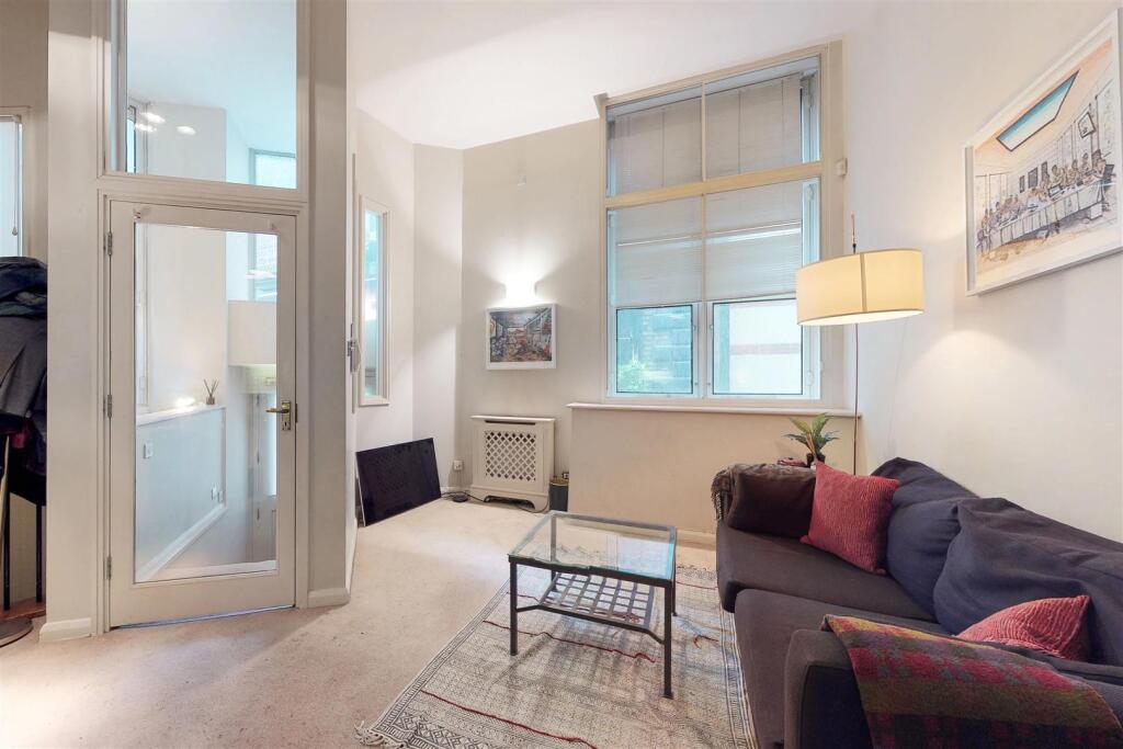 2 bed Duplex for rent in London. From Scott City Residential - London 2 bed Duplex for rent in London. From Scott City Residential - London