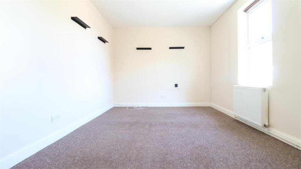 0 bed Studio for rent in Burghfield. From Vanderpump - Tilehurst