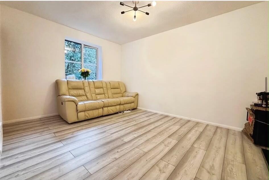 2 bed Not Specified for rent in Reading. From Vanderpump - Tilehurst 2 bed Not Specified for rent in Reading. From Vanderpump - Tilehurst