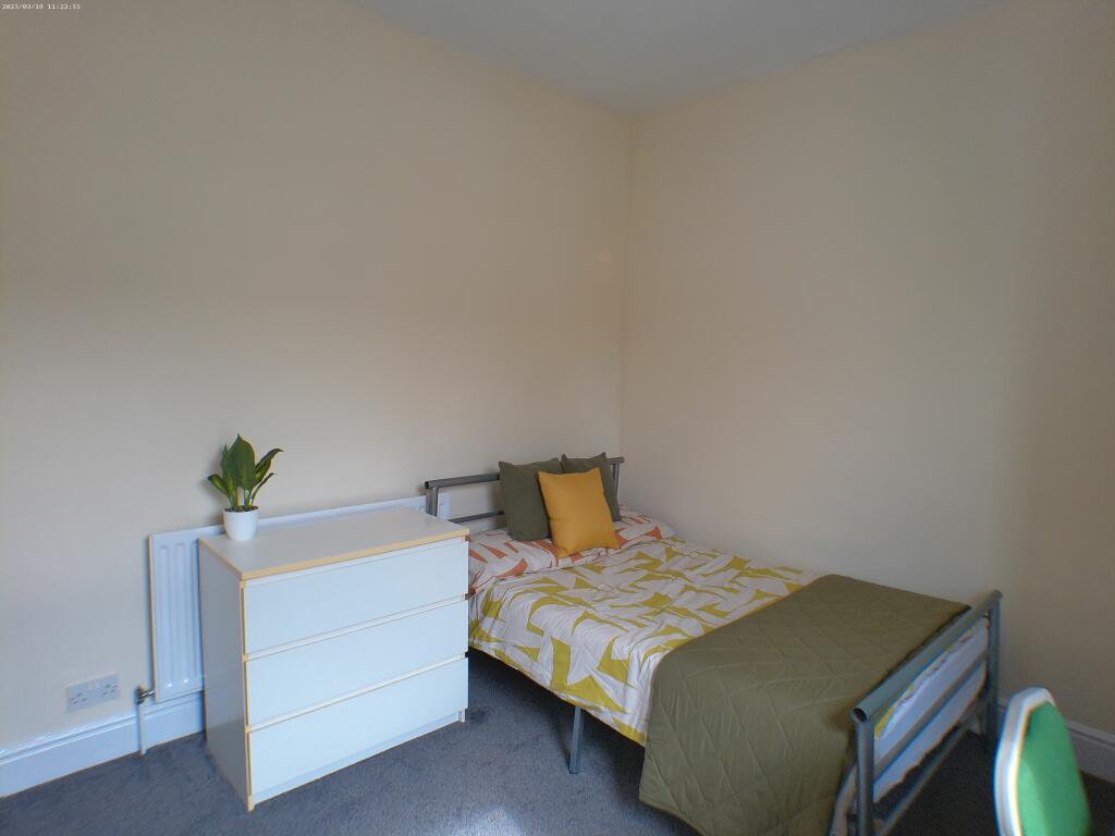 3 bed Mid Terraced House for rent in Skelton. From 2 Let Agency - York 3 bed Mid Terraced House for rent in Skelton. From 2 Let Agency - York