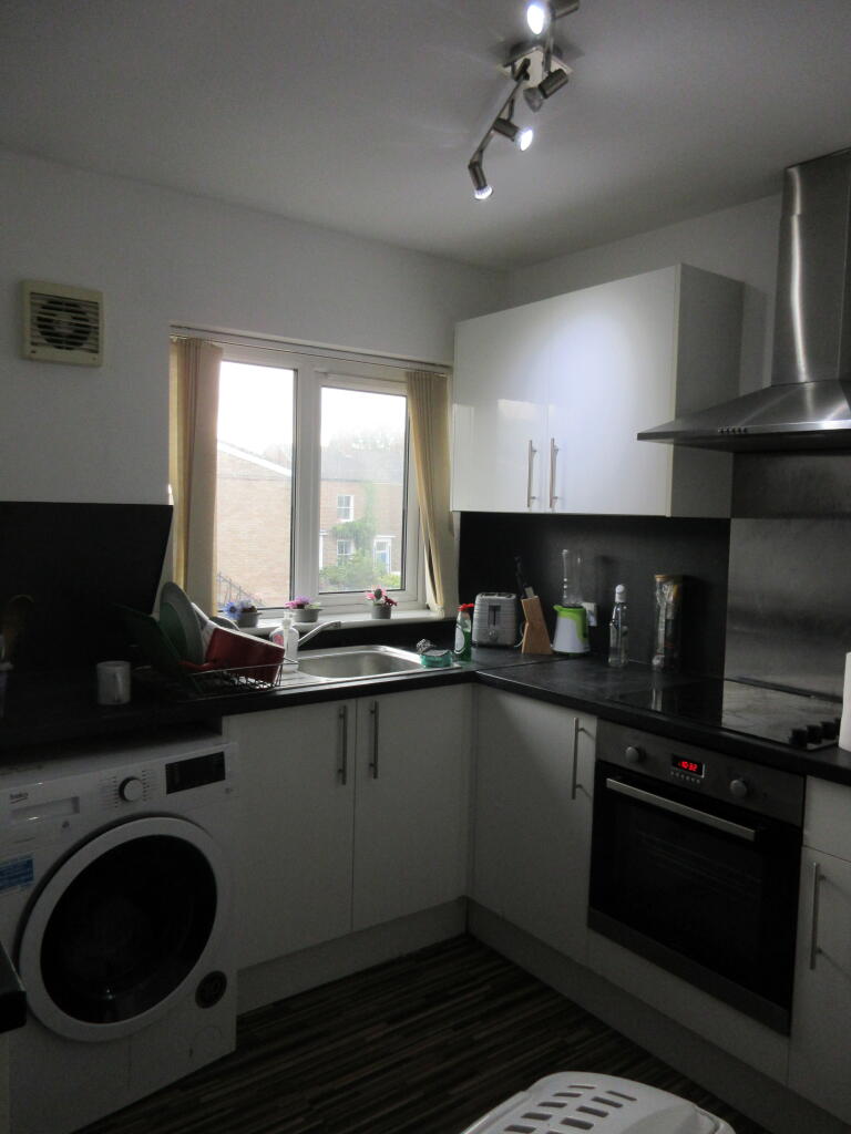 2 bed 1st Floor Flat for rent in Bishopthorpe. From 2 Let Agency - York 2 bed 1st Floor Flat for rent in Bishopthorpe. From 2 Let Agency - York