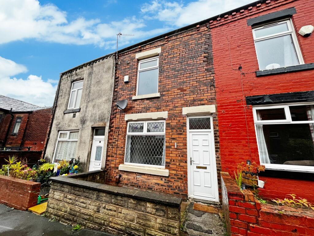 2 bed Mid Terraced House for rent in Horwich. From Price and Co - Westhoughton