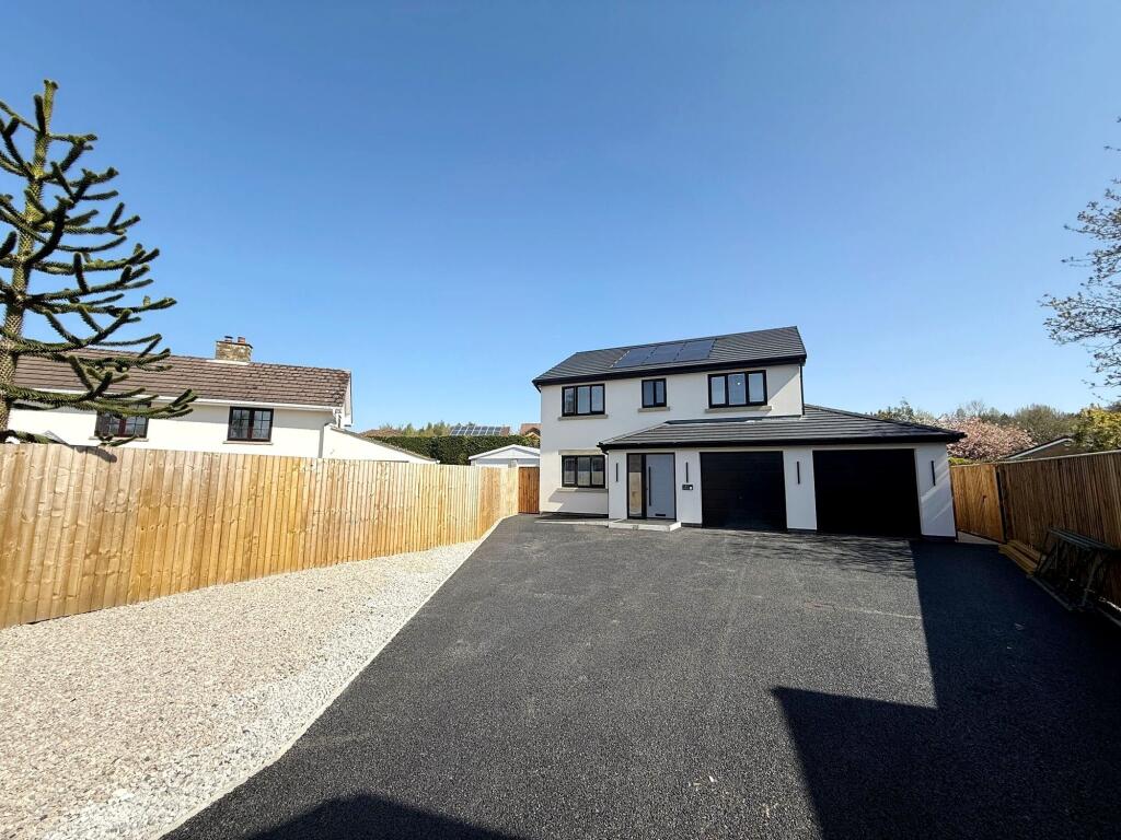 5 bed Detached for rent in Hart Common. From Price and Co - Westhoughton