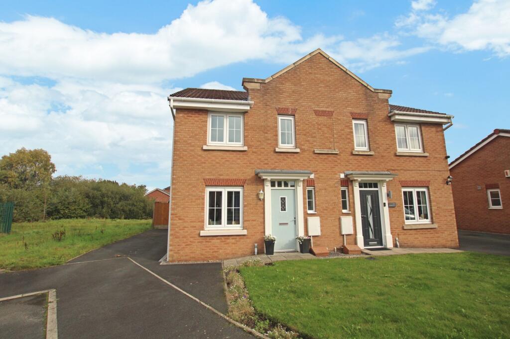 3 bed Semi Detached for rent in Westhoughton. From Price and Co - Westhoughton