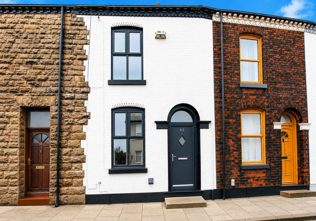 2 bed Mid Terraced House for rent in Chew Moor. From Price and Co - Westhoughton 2 bed Mid Terraced House for rent in Chew Moor. From Price and Co - Westhoughton