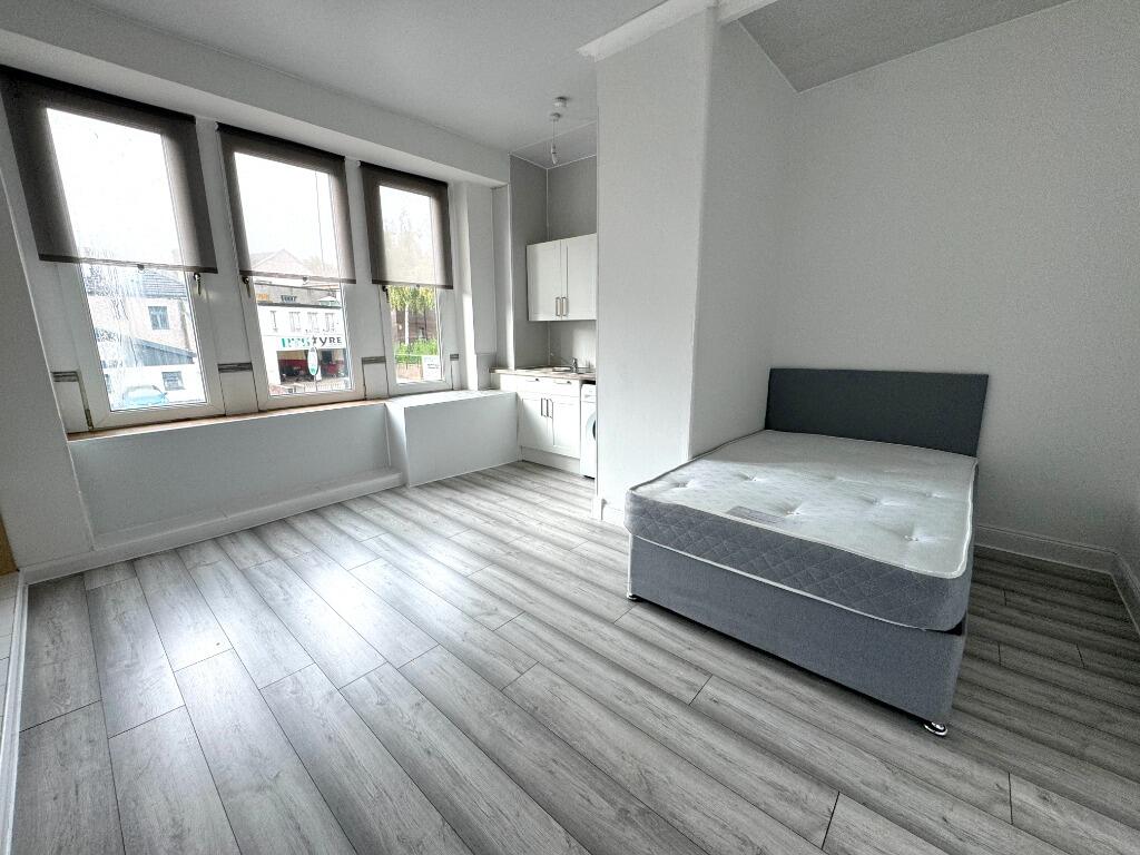 4 bed Studio for rent in Paisley. From Jewel Homes - Coatbridge