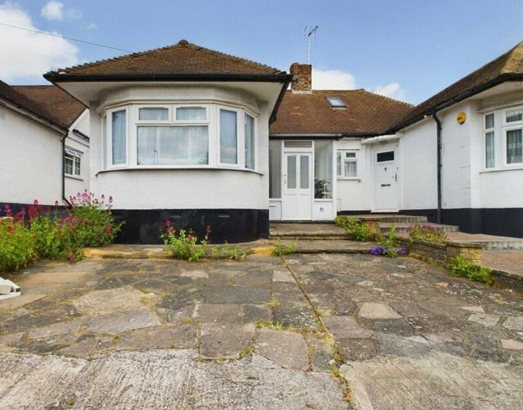 3 bed Bungalow for rent in Ruislip. From Charrison Davis