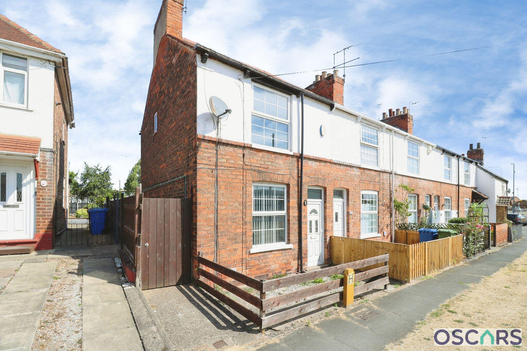 3 bed Mid Terraced House for rent in Anlaby. From Oscars - Hull