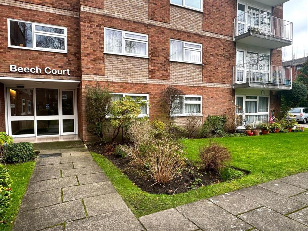 3 bed Apartment for rent in Manchester. From Stuarts Property Services - Cheadle