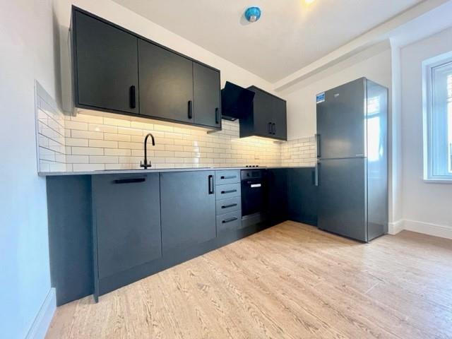 2 bed Apartment for rent in Stockport. From Stuarts Property Services - Cheadle