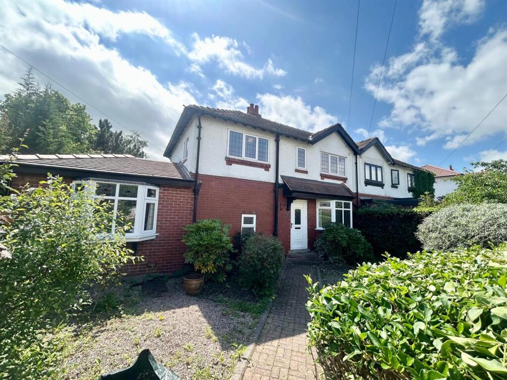 4 bed Semi Detached for rent in Bramhall. From Stuarts Property Services - Cheadle 4 bed Semi Detached for rent in Bramhall. From Stuarts Property Services - Cheadle