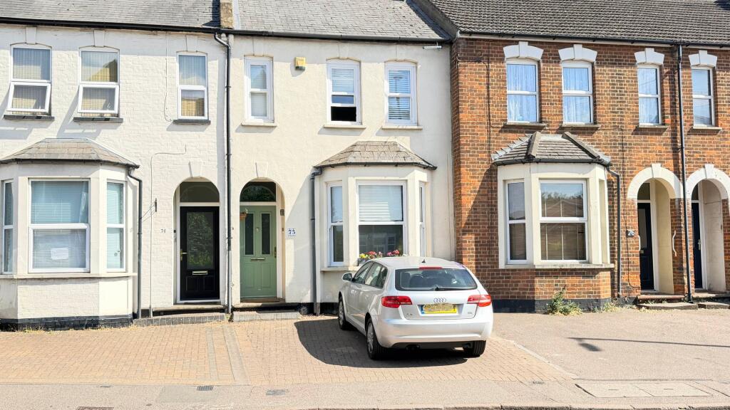 3 bed Mid Terraced House for rent in Hitchin. From Putterills - Hitchin