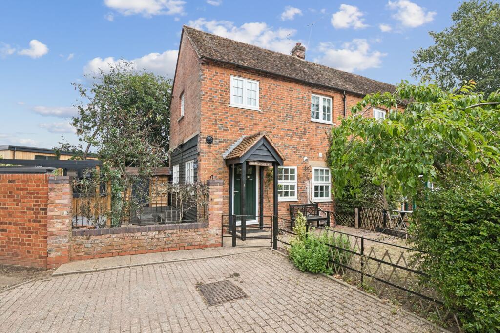 2 bed End of Terrace for rent in Welwyn Garden City. From Putterills - Hitchin 2 bed End of Terrace for rent in Welwyn Garden City. From Putterills - Hitchin