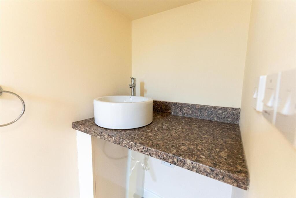 2 bed Mid Terraced House for rent in Ilminster. From Derbyshire's Estate Agents - Chard