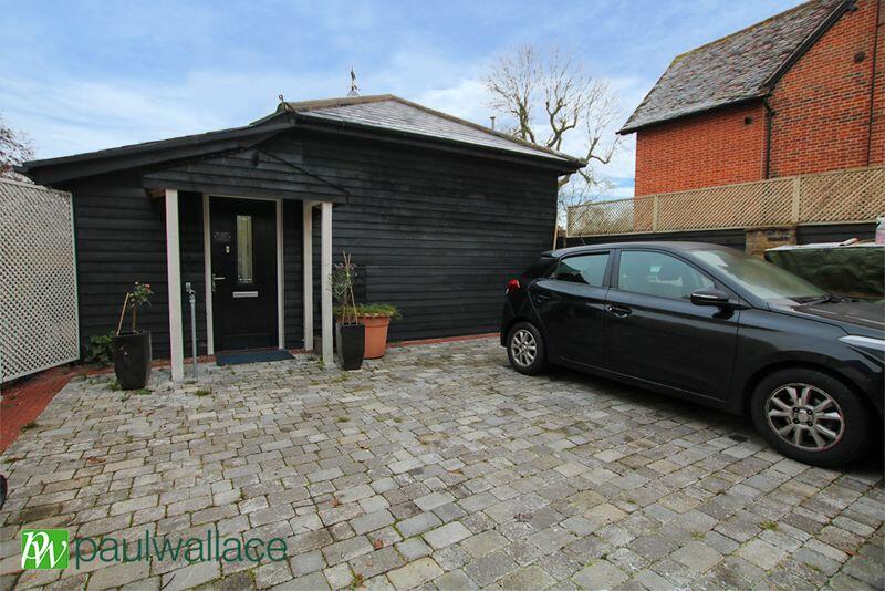 1 bed Bungalow for rent in Wadesmill. From Paul Wallace Estate Agents