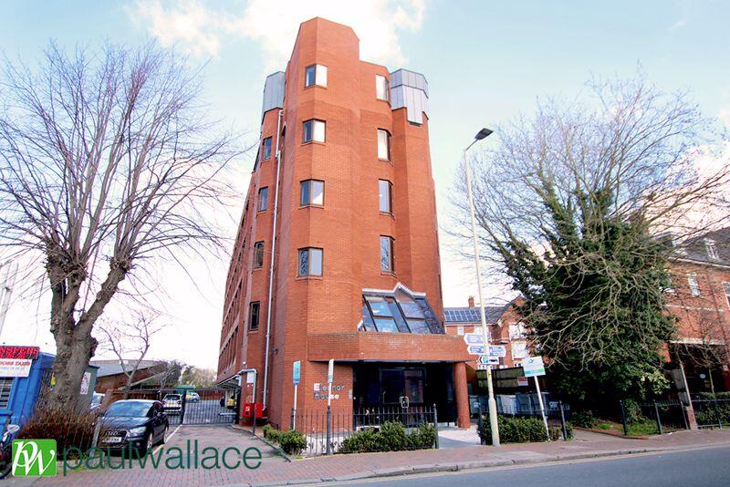 2 bed Apartment for rent in Waltham Cross. From Paul Wallace Estate Agents - Cheshunt