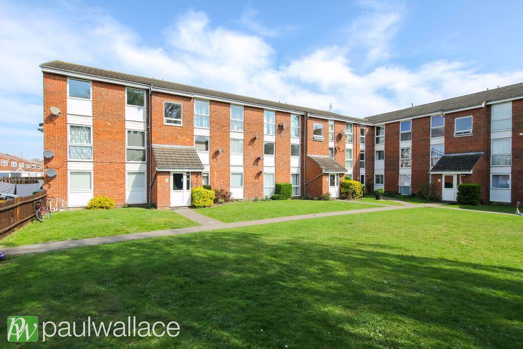 2 bed 1st Floor Flat for rent in Wormley West End. From Paul Wallace Estate Agents - Cheshunt