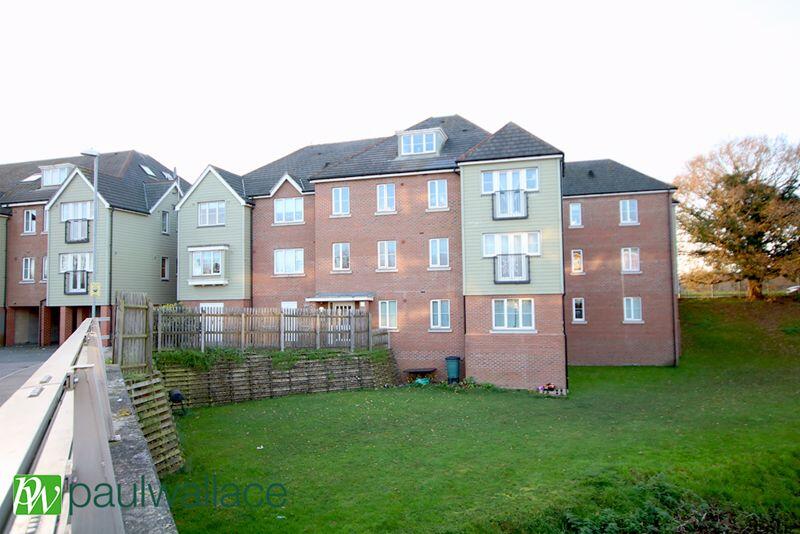 1 bed Apartment for rent in Wormley West End. From Paul Wallace Estate Agents - Cheshunt