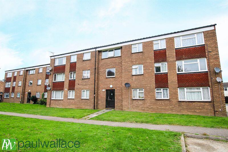 2 bed 1st Floor Flat for rent in Wormley West End. From Paul Wallace Estate Agents - Cheshunt 2 bed 1st Floor Flat for rent in Wormley West End. From Paul Wallace Estate Agents - Cheshunt